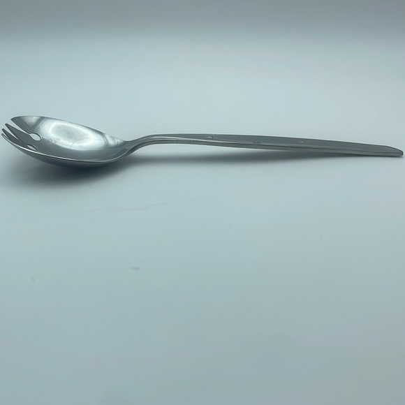 Salad Serving Fork Stardust (Sterling, 1957)
by GORHAM SILVER - Picture 3 of 8